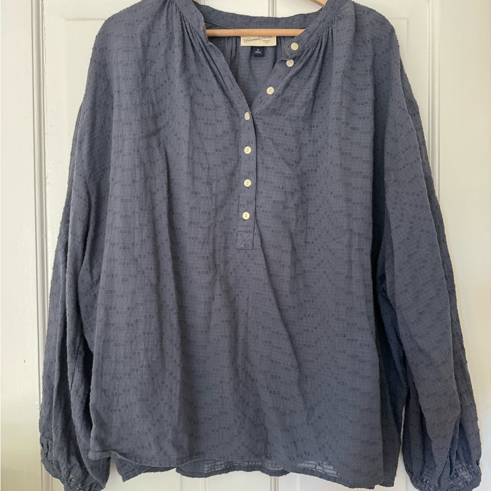 Universal Thread Charcoal Textured Top